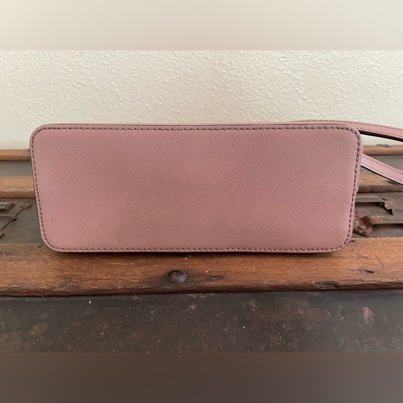 Authentic Michael Kors Cindy LG Dome leather crossbody bag purse ~ - Picture 12 of 16